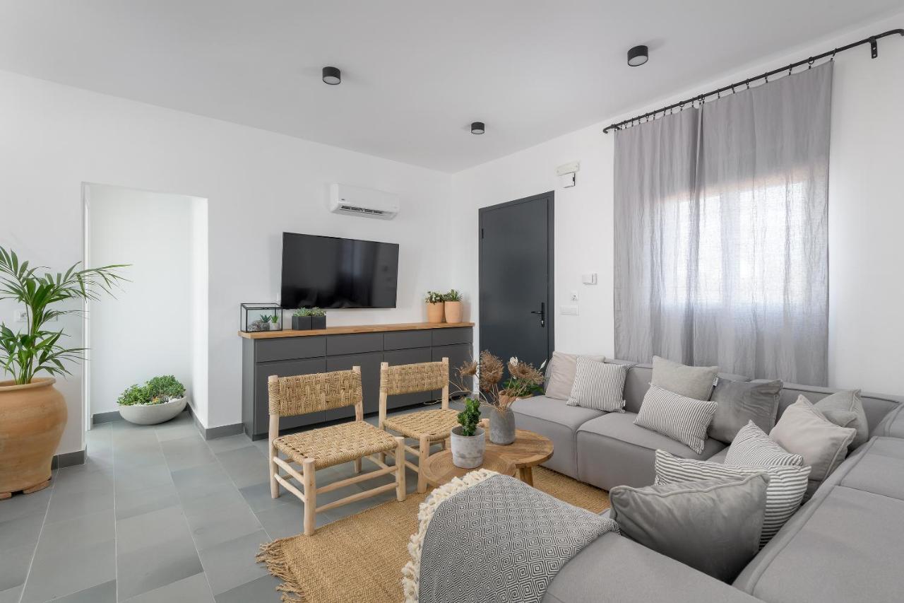 Seawater Villa Лакания Экстерьер фото